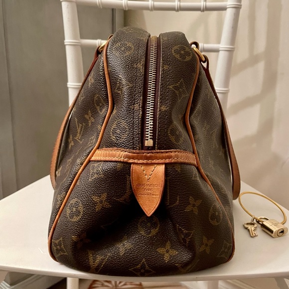 ⭐️ SOLD ⭐️ LOUIS VUITTON - Montorgueil PM Beauty - Picture 5 of 12